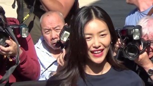 'Liu WEN @ Paris July 4, 2017 Fashion Week show Chanel / Juillet #PFW'