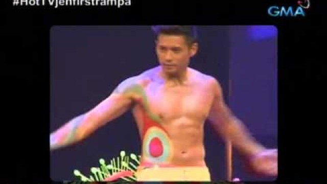 'HOT TV: Ilang Kapuso stars rumampa sa isang denim and underwear fashion show!'