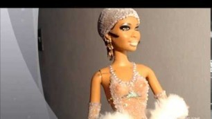 'Rihanna wears sheer dress to accept CFDA Fashion Icon award ( BARBIE EXCLUSIVO RIHANNA)'