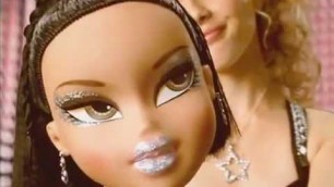 'Bratz - Forever Diamondz Funky Fashion Makeover™ (Commerical)'