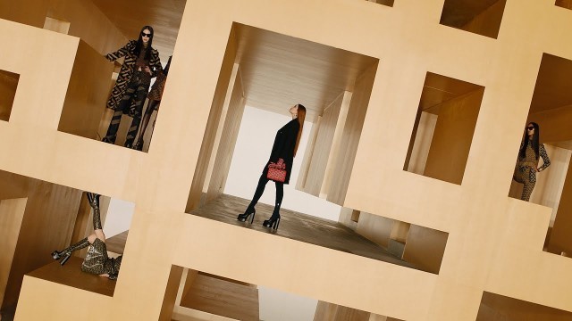 'Versace Fall-Winter 2021 | Fashion Show'