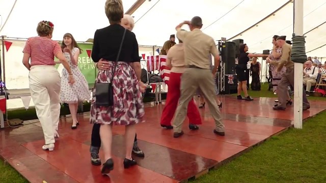 'Lytham 1940s War Weekend Aug 2017  40s Music Dance Fashion and Hair  Pure Style'