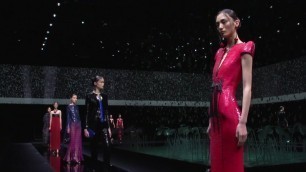 'Fashion Show | Women\'s Fall/Winter 2020-2021 | Giorgio Armani'