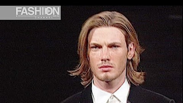 'GIORGIO ARMANI Menswear Fall 2004 2005 Milan - Fashion Channel'